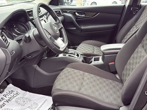 Certified 2021 Nissan Rogue Sport SV AWD/4WD image 19