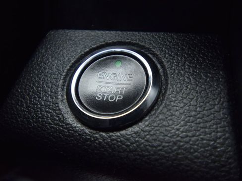 Used 2016 Ford F150 Lariat image 39