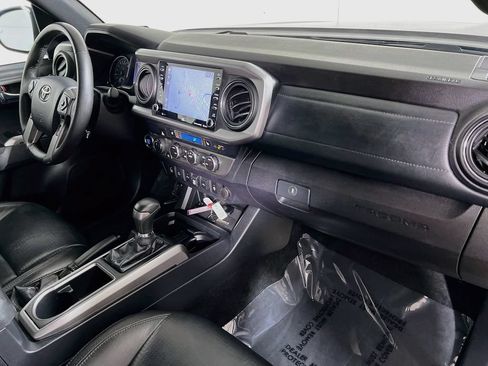Certified 2020 Toyota Tacoma Limited AWD/4WD image 26
