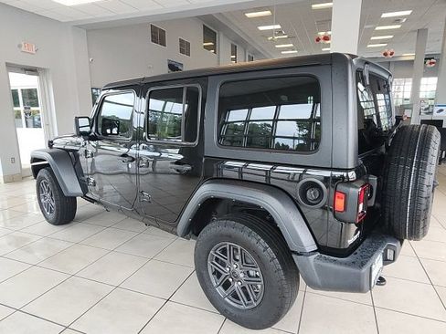 Used 2024 Jeep Wrangler Unlimited Sport AWD/4WD image 6