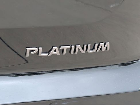 New 2026 Nissan Pathfinder Platinum FWD image 8