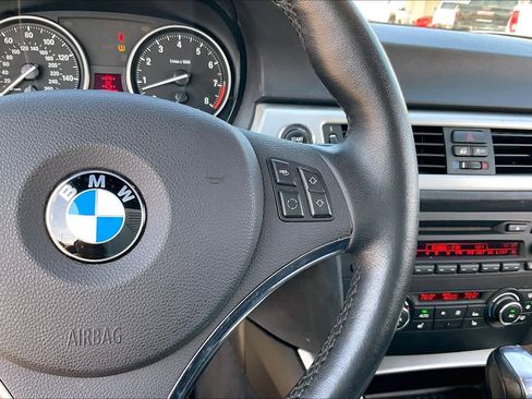 Used 2012 BMW 328i Convertible image 20