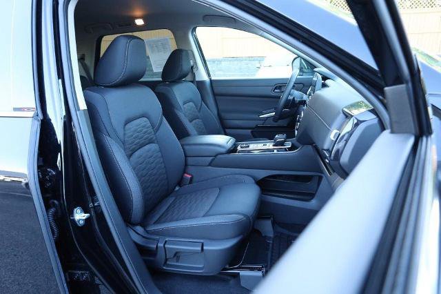 Certified 2025 Nissan Pathfinder SV AWD/4WD image 27