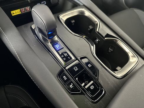 Used 2025 Lexus RX 350h w/ Convenience Package image 22