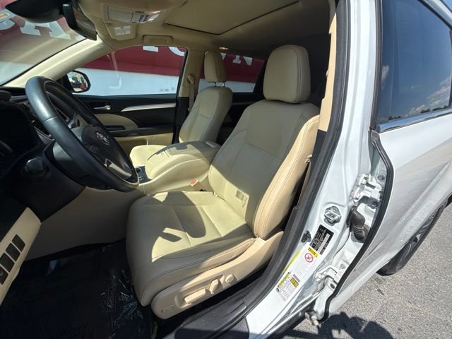 Used 2018 Toyota Highlander XLE FWD image 5