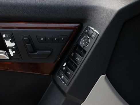 Used 2010 Mercedes-Benz GLK 350 2WD w/ Multimedia Pkg image 48