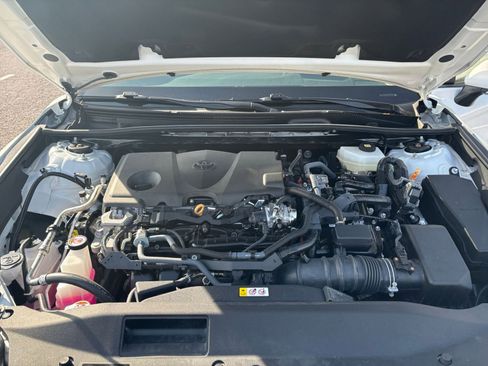 Used 2025 Toyota Camry LE image 31