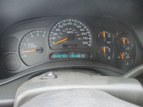 Used 2005 Chevrolet Tahoe LS image 11