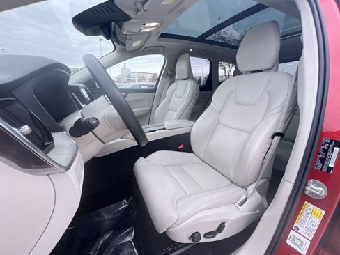 Used 2023 Volvo XC60 B5 Ultimate w/ Climate Package image 13
