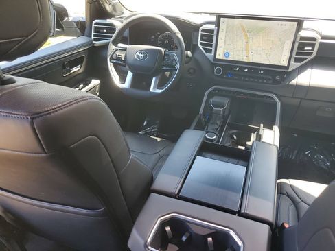 Used 2025 Toyota Tundra Platinum AWD/4WD image 11