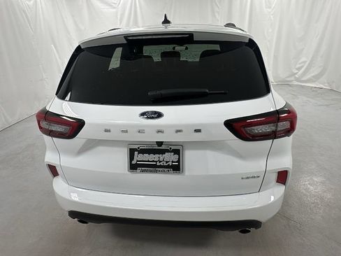 Used 2023 Ford Escape ST-Line image 4