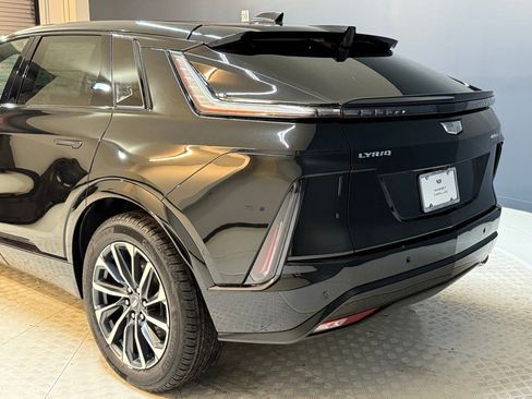New 2026 Cadillac Lyriq Sport AWD/4WD image 25