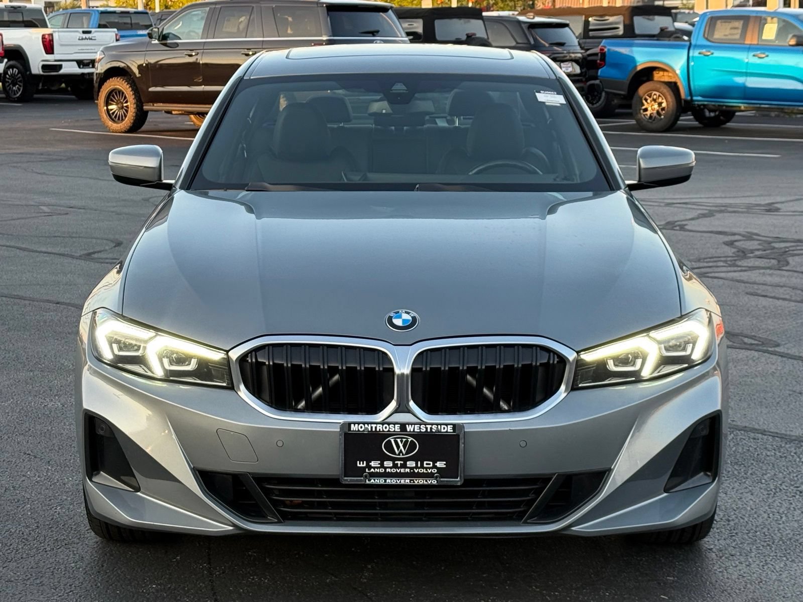 Used 2023 BMW 330i xDrive Sedan AWD/4WD image 9