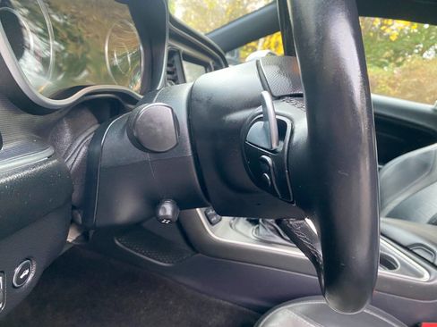 Used 2016 Dodge Challenger SXT Plus image 21