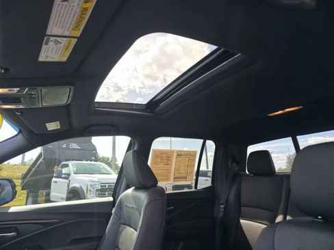 Used 2024 Honda Ridgeline Black Edition image 13