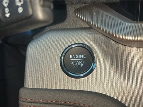 New 2025 Ford Explorer Active w/ Active Comfort Package image 12