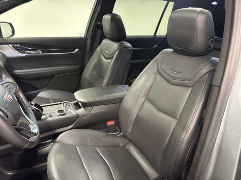 Used 2023 Cadillac XT6 Premium Luxury w/ Technology Package image 40