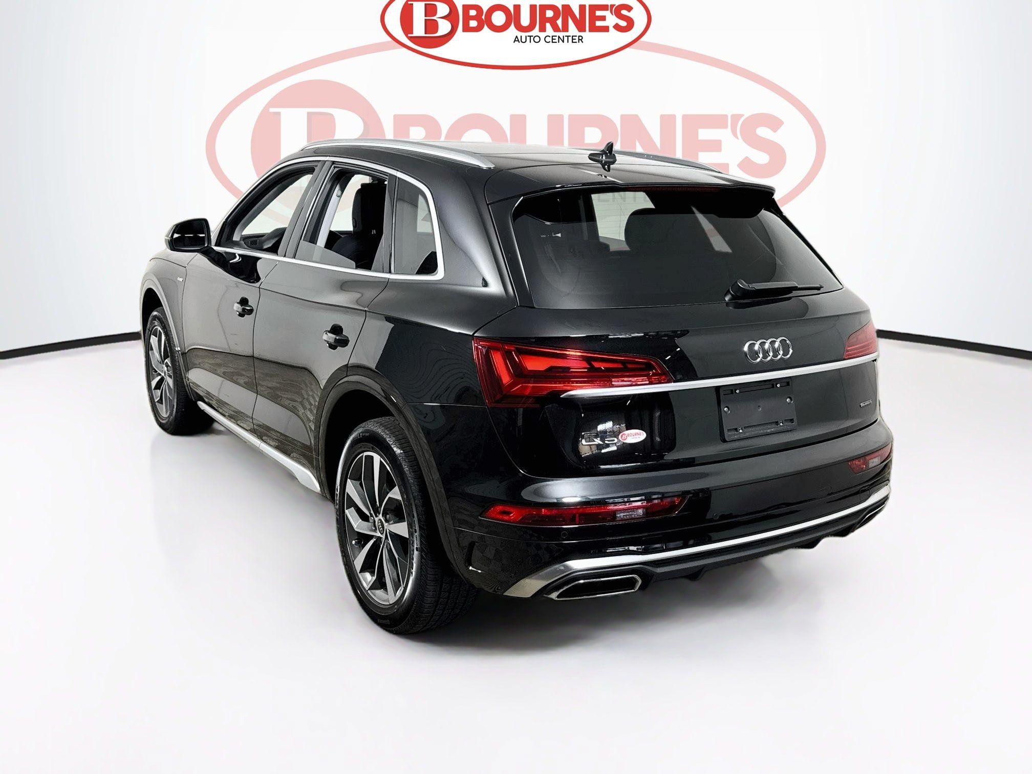 Used 2024 Audi Q5 2.0T Premium w/ Convenience Package AWD/4WD image 8