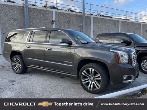 Used 2020 GMC Yukon XL Denali w/ Denali Ultimate Package image 1