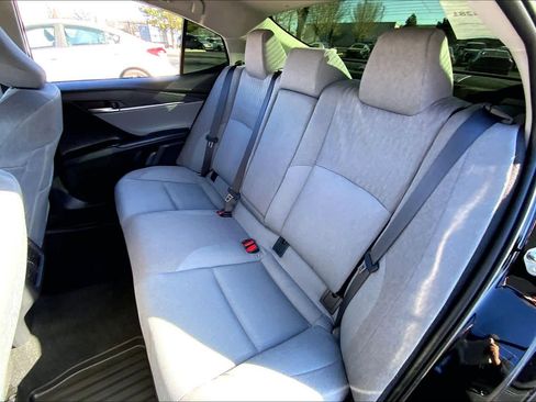 Used 2025 Toyota Camry LE w/ Convenience Package image 18