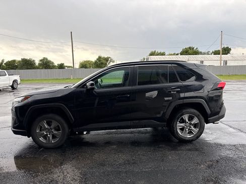 Used 2025 Toyota RAV4 XLE FWD image 2
