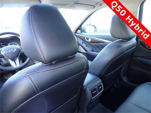 Used 2018 INFINITI Q50 Luxe w/ Cargo Package (L95) image 16