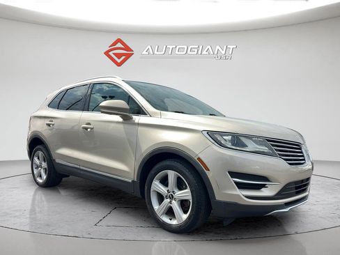 Used 2017 Lincoln MKC Premiere image 4