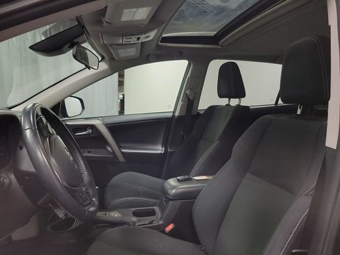 Used 2018 Toyota RAV4 XLE w/ Plus Extra Value Package AWD/4WD image 15