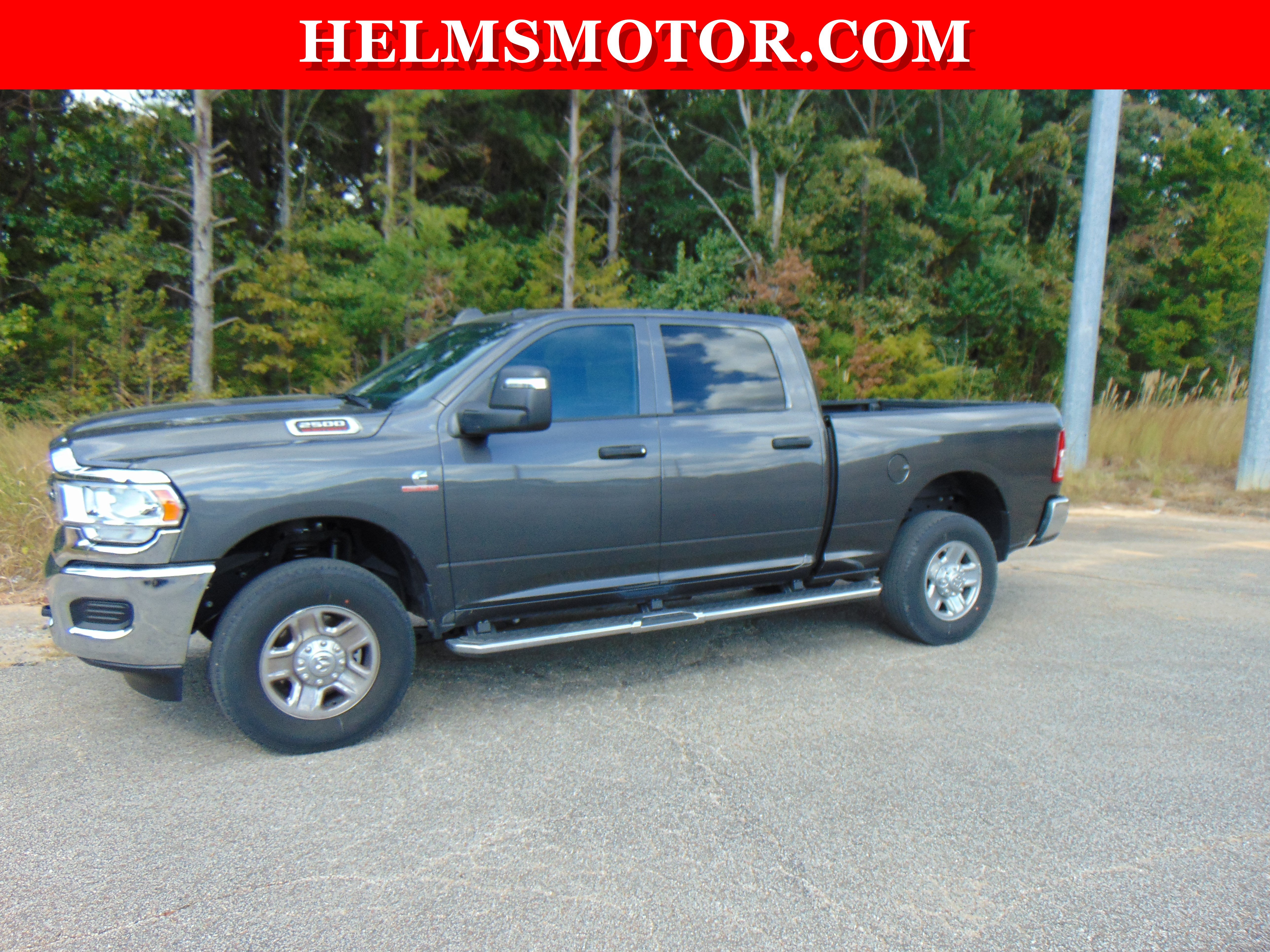 Used 2024 RAM 2500 Tradesman w/ Chrome Appearance Group AWD/4WD image 3