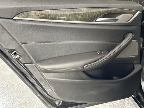 Used 2022 BMW 540i w/ Premium Package image 34