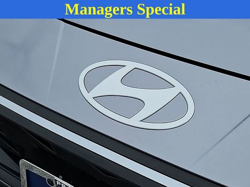 Certified 2025 Hyundai Elantra SEL FWD image 31