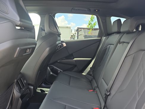 Used 2025 BMW X3 xDrive30i w/ M Sport Package AWD/4WD image 16