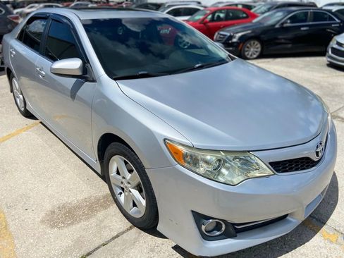 Used 2012 Toyota Camry SE FWD image 7