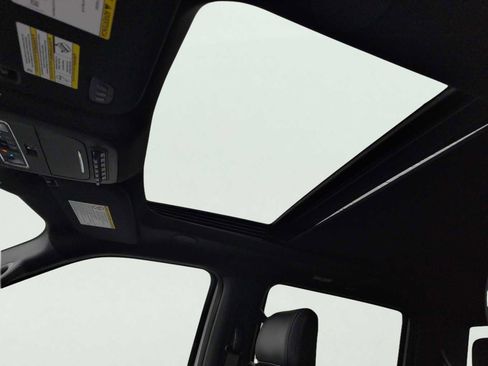 New 2026 Ford F250 Platinum w/ FX4 Off-Road Package image 8