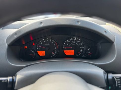 Used 2011 Nissan Frontier S AWD/4WD image 10