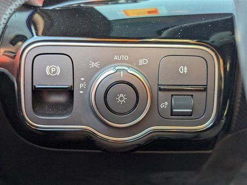 Certified 2019 Mercedes-Benz A 220 4MATIC image 7