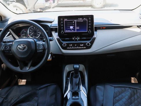 Used 2020 Toyota Corolla LE FWD image 12