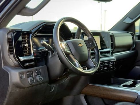 Used 2024 Chevrolet Silverado 2500 High Country w/ High Country Premium Package AWD/4WD image 24