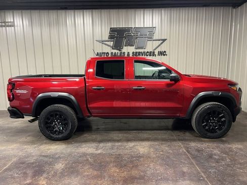 Used 2024 Chevrolet Colorado Trail Boss w/ Advanced Trailering Package image 7