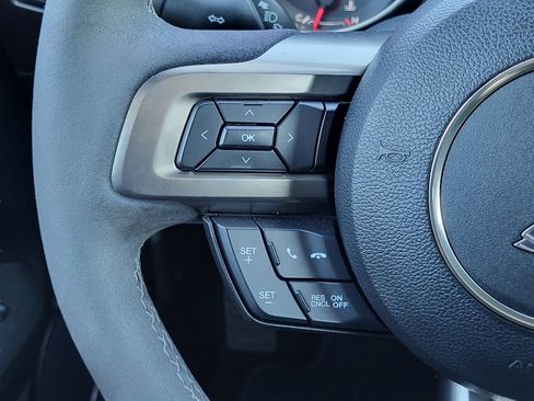 Used 2016 Ford Mustang Shelby GT350 w/ Technology Package RWD image 11