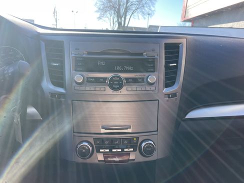 Used 2011 Subaru Outback 2.5i Premium w/ All-Weather Pkg image 17