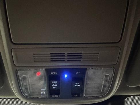 Used 2019 Honda Odyssey EX-L image 18