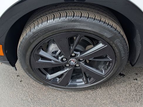 Used 2023 Buick Envision Essence w/ Sport Touring Package image 19