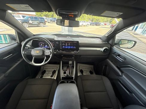 Used 2024 Chevrolet Colorado LT w/ LT Convenience Package II RWD image 19