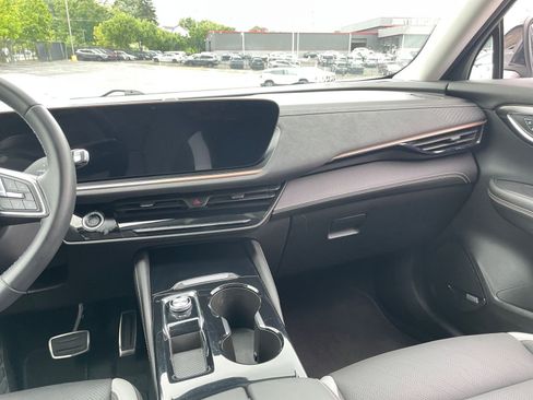 Used 2024 Buick Envision Sport Touring image 35