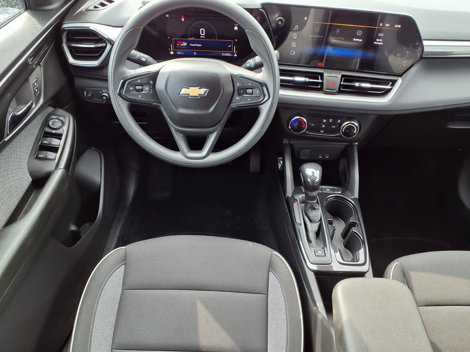Used 2024 Chevrolet TrailBlazer LS w/ LS Convenience Package FWD image 2