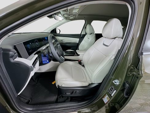 New 2026 Hyundai Tucson Limited image 16