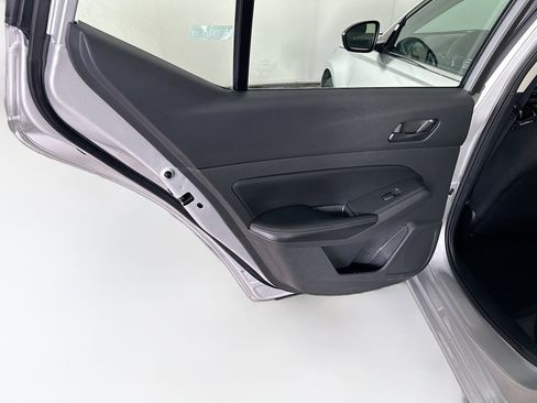 Used 2024 Nissan Altima 2.5 SV image 24