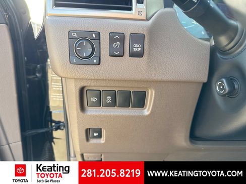 Used 2018 Lexus GX 460 Premium w/ Premium Package AWD/4WD image 16