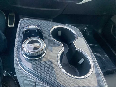 Used 2025 Cadillac Optiq Sport 1 w/ LPO, Floor Liner Package image 19